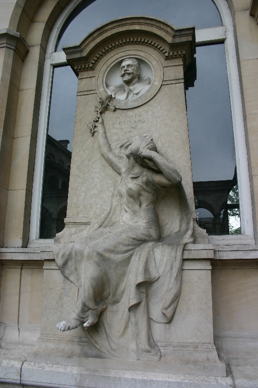 Aimé Guinard's monument, Hôtel-Dieu, Paris - 01.JPG